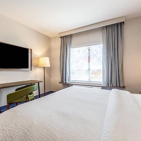 Fairfield Inn & Suites Dallas Arlington South Bagian luar foto