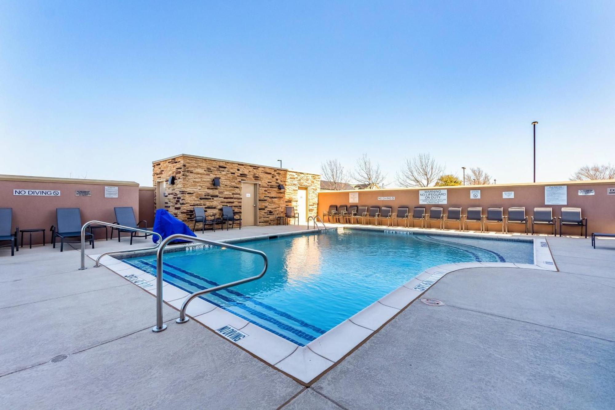 Fairfield Inn & Suites Dallas Arlington South Bagian luar foto